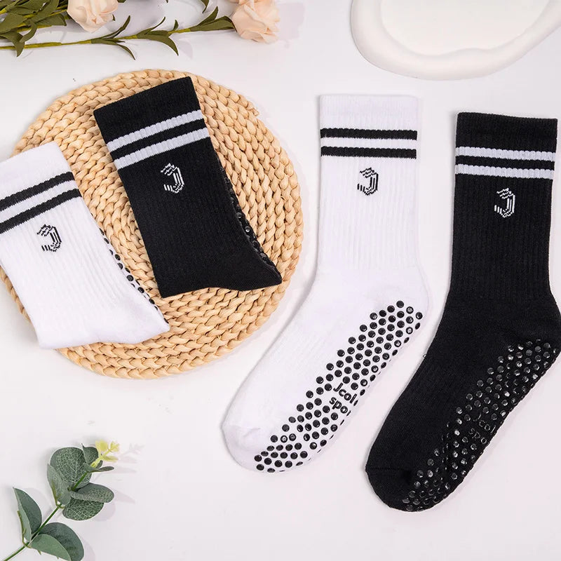 🧦 Meia Esportiva Feminina Cano Alto – Conforto, Respirabilidade e Desempenho