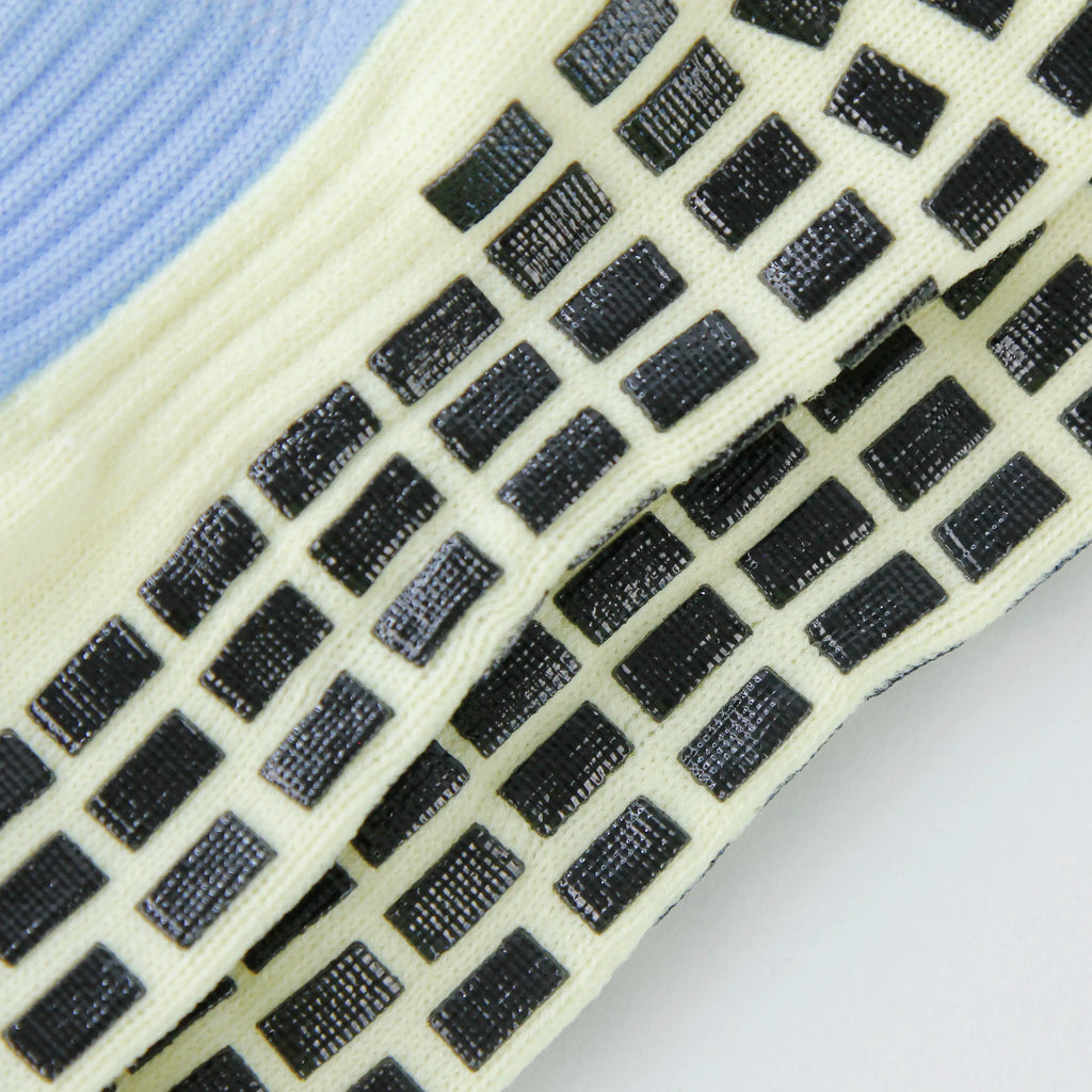 🧦 Meia Masculina Cano Alto Premium – Conforto, Respirabilidade e Estilo para o Dia a Dia